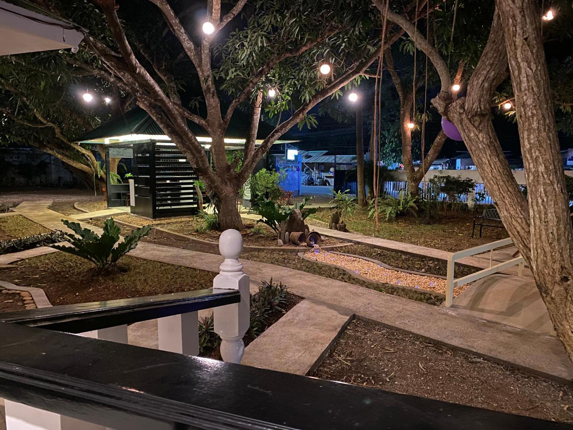 Ls Garden Villa Puerto Princesa Ngoại thất bức ảnh